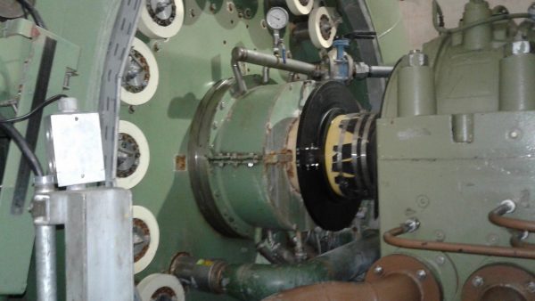 DISEÑO Y FABRICACION DE DEFLECTOR DE AGUA PARA TURBINAS