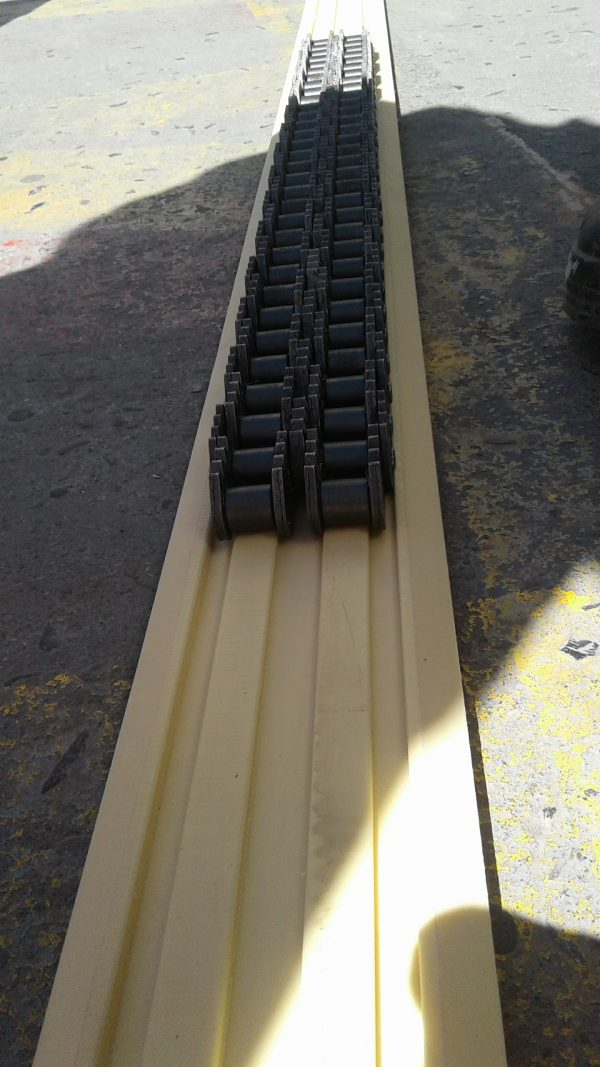 FABRICACION DE GUIAS DE CADENAS EN POLIAMIDAS