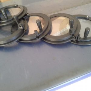 FABRICACION DE VISORES EN POLIAMIDA Y POLICARBONATO