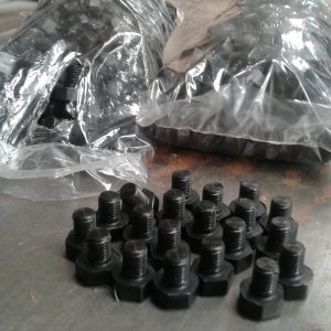 FABRICACION DE PERNOS EN POLIAMIDAS